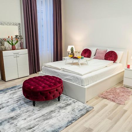 City Centre Deluxe Apartments Budapest Bagian luar foto