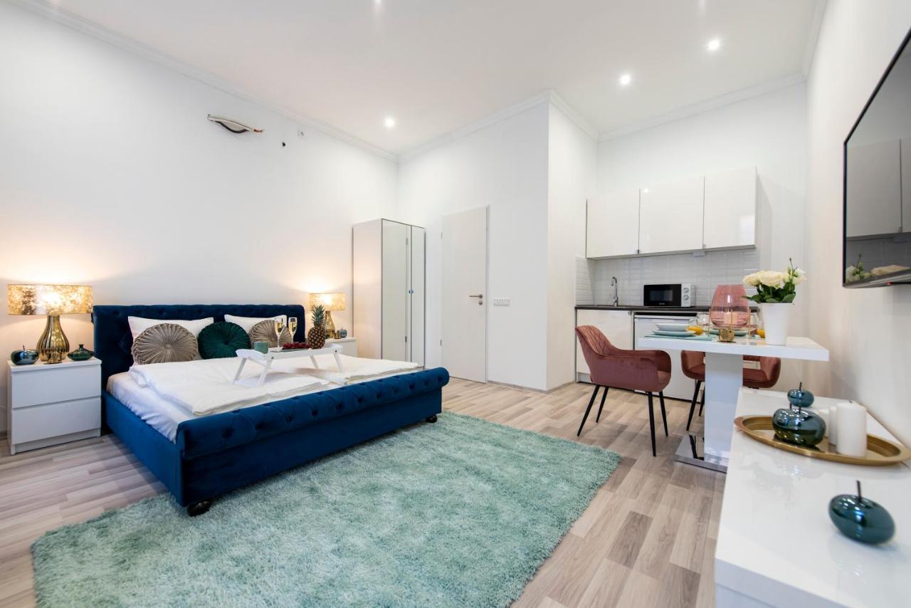 City Centre Deluxe Apartments Budapest Bagian luar foto