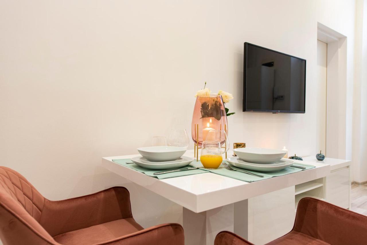 City Centre Deluxe Apartments Budapest Bagian luar foto