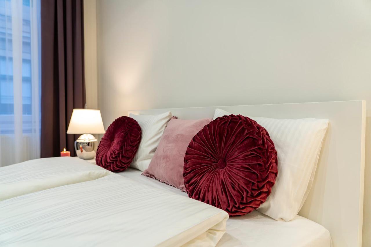 City Centre Deluxe Apartments Budapest Bagian luar foto