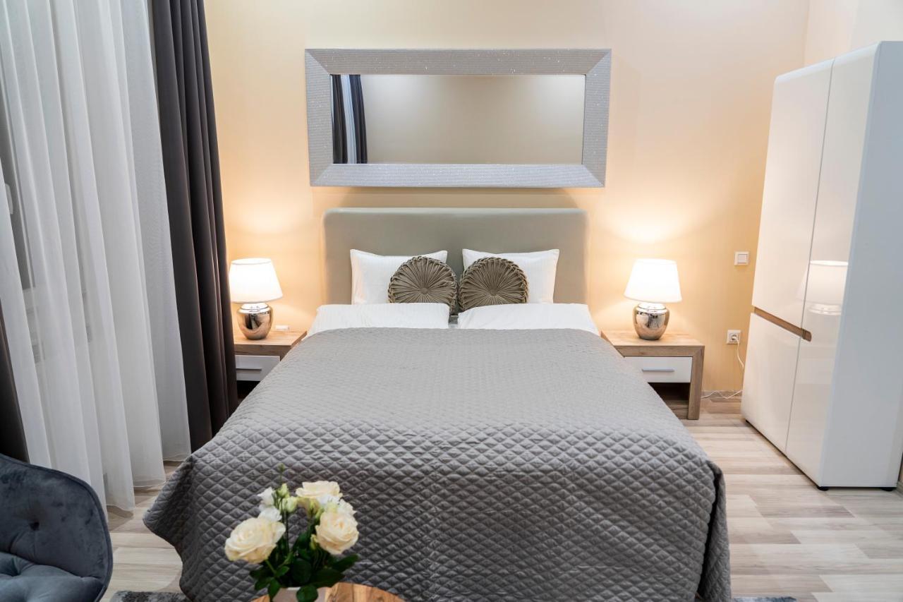 City Centre Deluxe Apartments Budapest Bagian luar foto